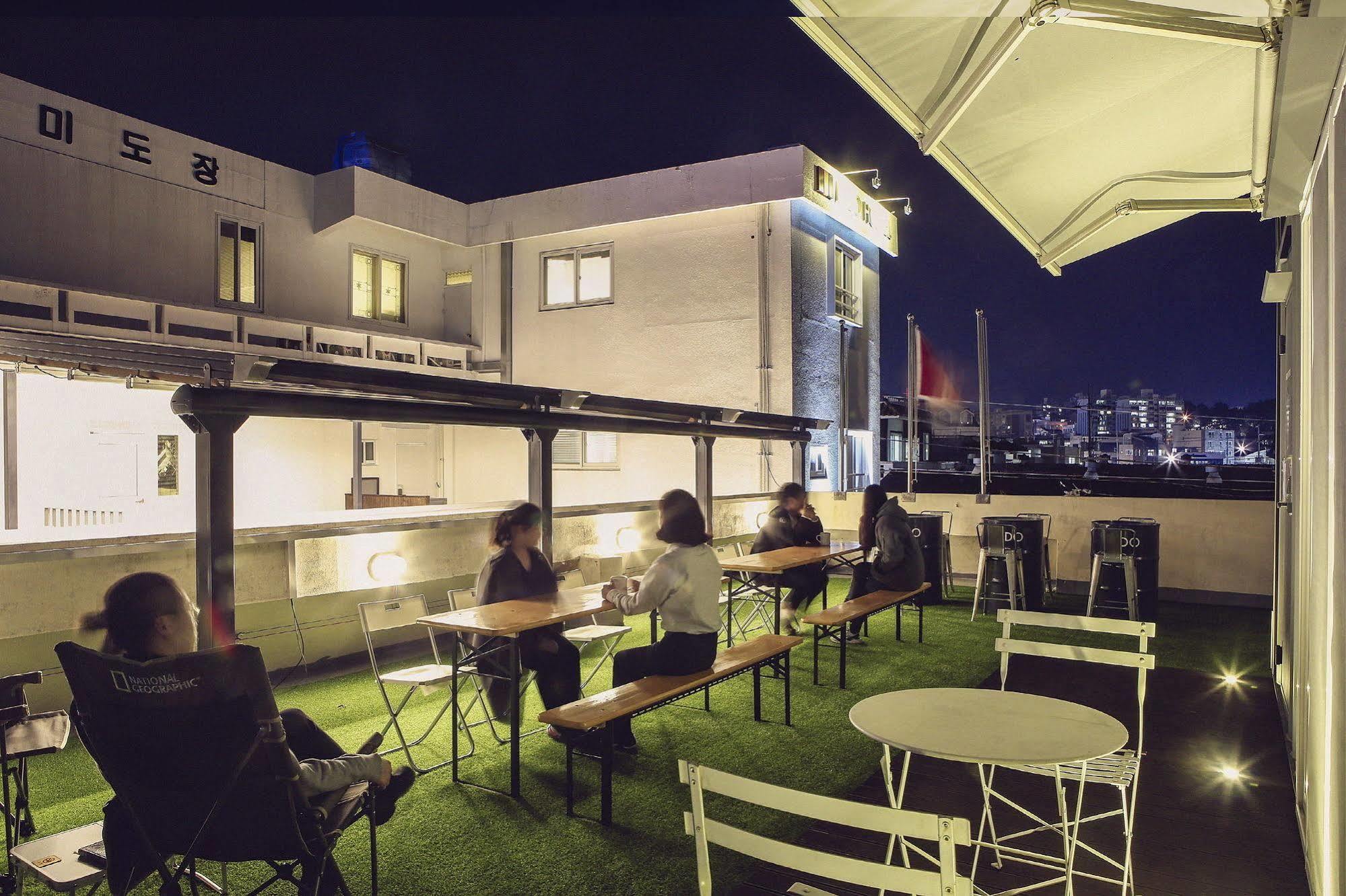 Mido Hostel Seogwipo Exterior foto